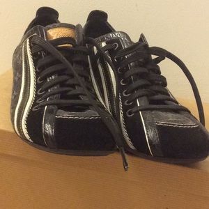 Authentic Monogram Louis Vuitton Sneakers